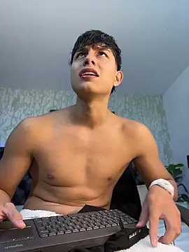 Lander_Cruz's Live XXX Chat