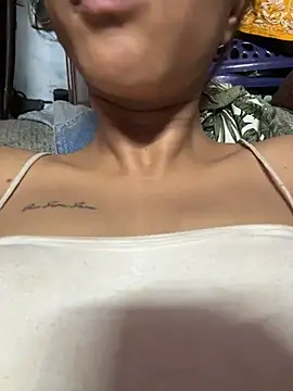 Your___Moonlight's Live XXX Chat