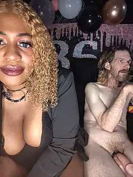 AmazonianMistress' Live XXX Chat