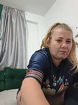 แชท XXX สดของ JuliaBestX