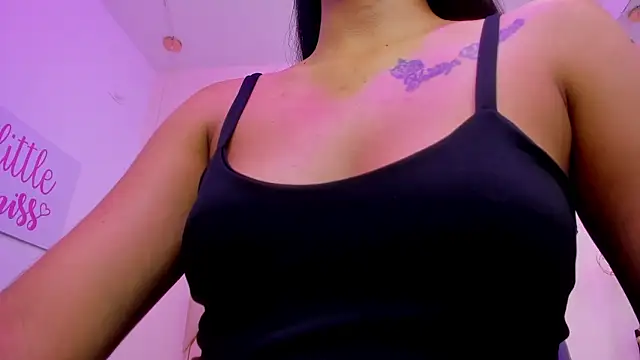 Ivonne_Latina Chat XXX in diretta