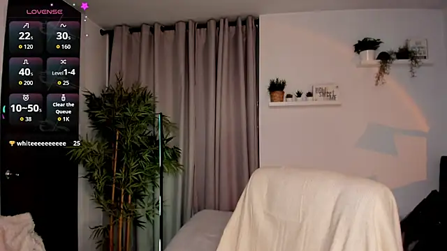 Chat XXX Live moonhelen