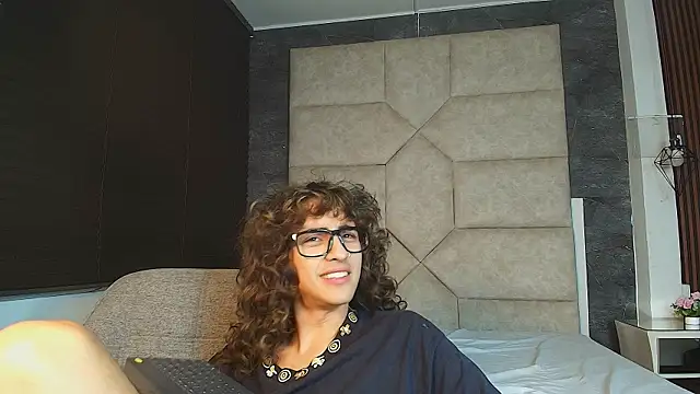 Divine_____n Live XXX chat