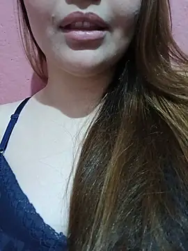 Klara2221's Live XXX Chat