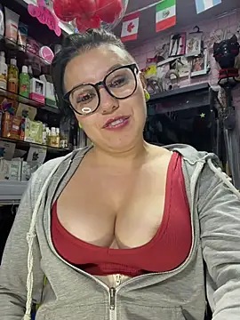 Chat XXX en directo de TamySweetness