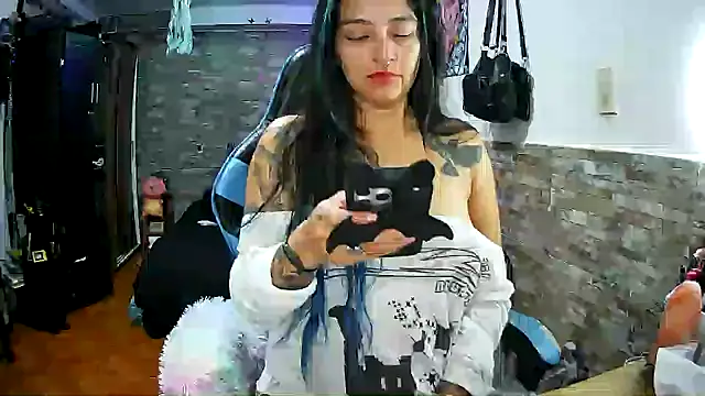 Chatroom XXX en direct de AngelaQueen_