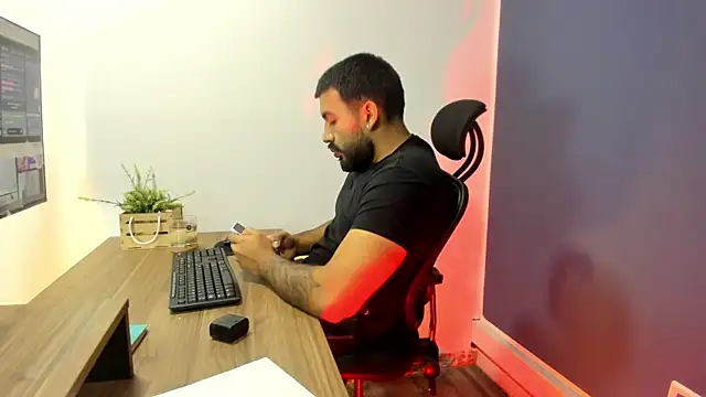 Massimo_Moretti: απευθείας συνομιλία ΧΧΧ