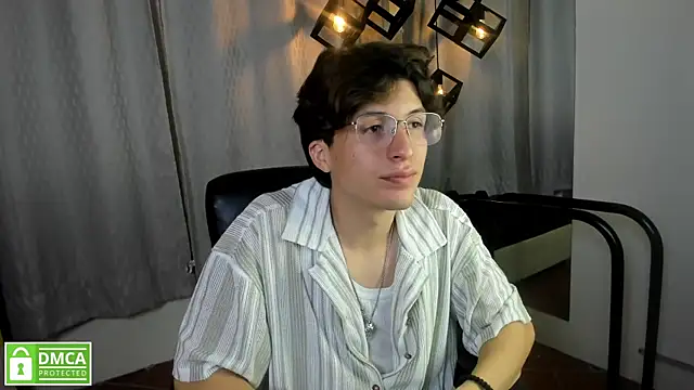 Chat XXX ao vivo de Marcoviolet