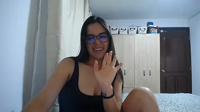 Mariam_Gomezxxx Adlı Modelin Canlı XXX Sohbeti