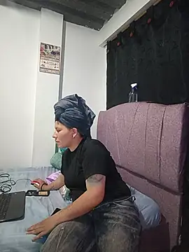 _melanny's Live Chat Room
