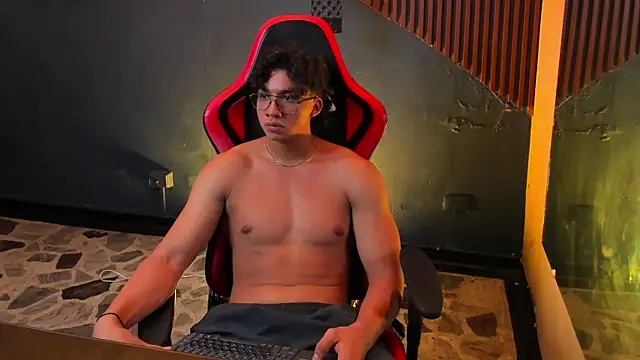 Chatroom XXX en direct de Axxel_Muscle
