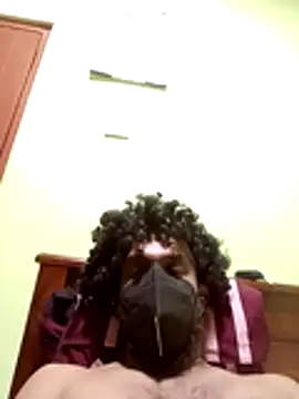 הופעת וובקאם של hotblack7