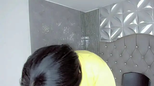 Lucia-sex's Webcam Show