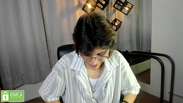 צ'אט XXX בשידור חי של Marcoviolet