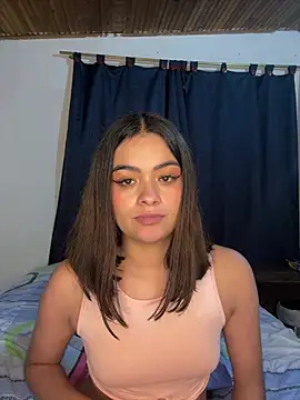 Chat +18 de Megan-Moon ao vivo