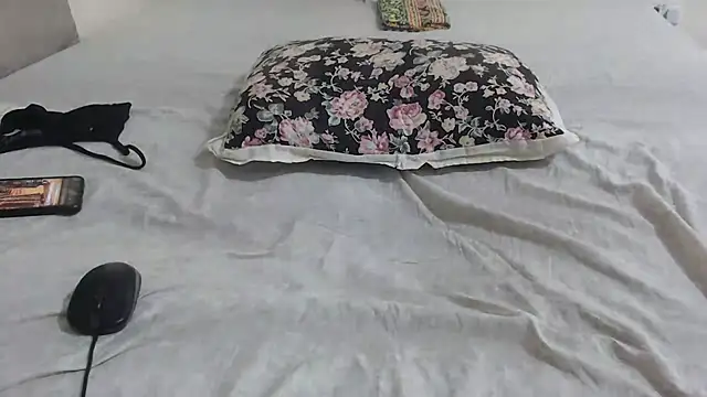 Chat +18 de Bby-Nova ao vivo