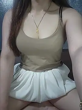 LeanaLy 即時 XXX 聊天