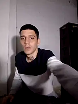 Chatroom XXX en direct de BoyMaxLatin