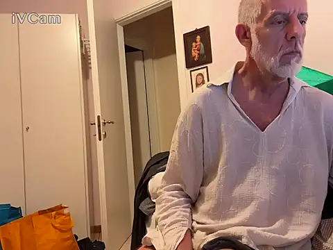 Chat +18 de PierPesaroX ao vivo