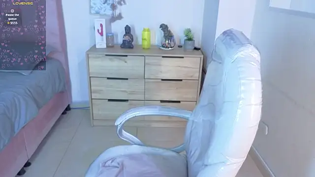 Živý XXX chat miia_thompson1