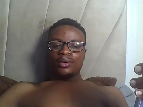 freakyboy255 élő XXX-chatje