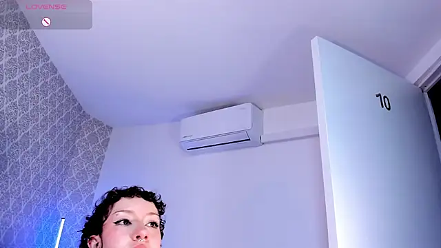 Chat +18 de NohaCooper ao vivo