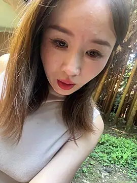 qin205205 Chat XXX live