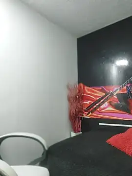 ElinaaxのライブXXXチャット
