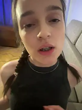 Sofa_Nyx_ Chat XXX in diretta