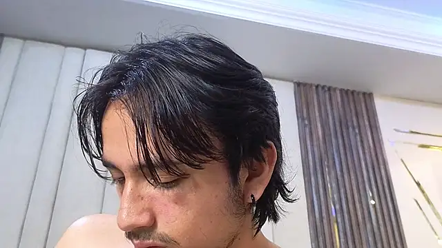 LatinShortt Live XXX Chat