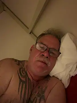 Caesar_Baxter Live XXX-Chat