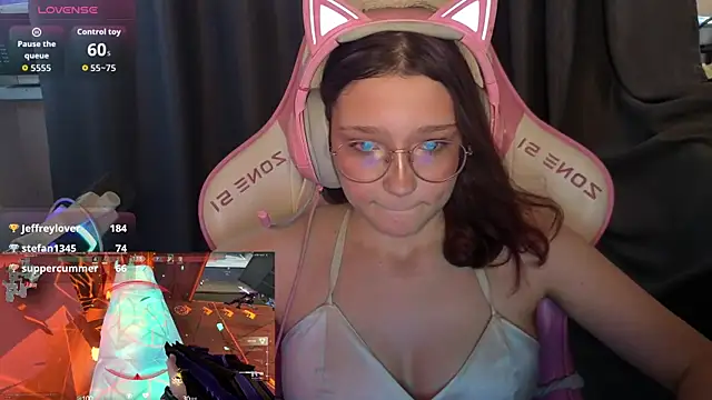 PiinkiAura's Live XXX Chat