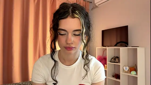 Moonfaairy Chat XXX in diretta