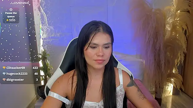 צ'אט XXX בשידור חי של dominique25_