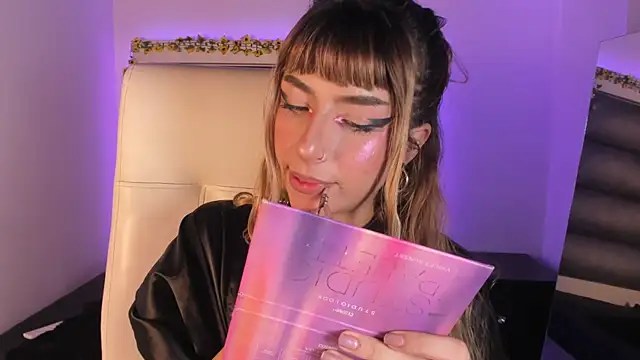 Živý XXX chat adhalee_js
