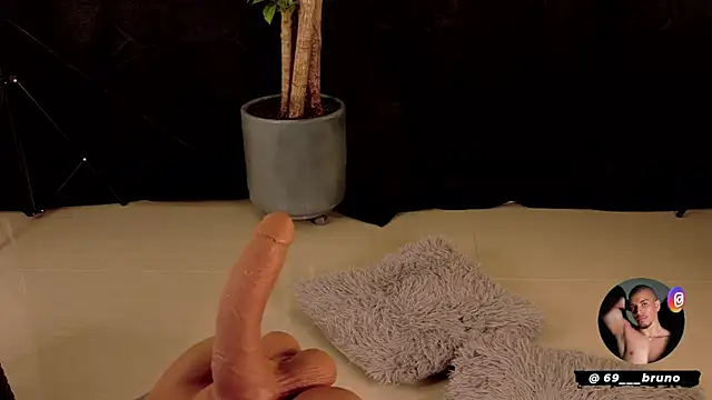 Bruno___69 XXX чат на живо