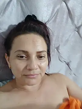 Amanda39's Live XXX Chat