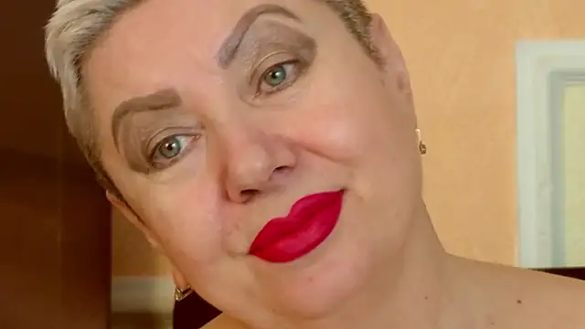 LadyPosh live XXX chat