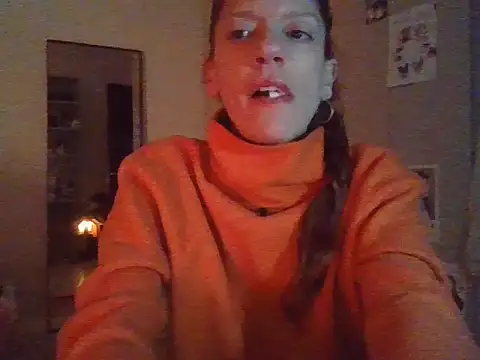 XXX chat uživo modela simechasi