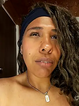 Ivon_C Adlı Modelin Canlı XXX Sohbeti