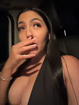 צ'אט XXX בשידור חי של I_AM_SOPHIE_