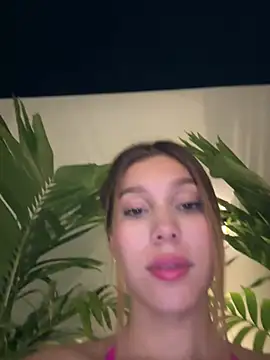 Chat XXX ao vivo de Nikii__