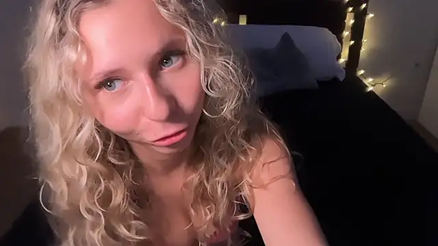 anyaa777's Live XXX Chat