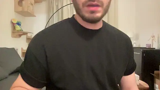 הופעת וובקאם של ThickDickMontreal