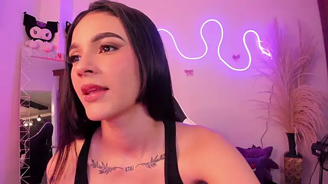 Chat XXX ao vivo de CarolineEvanss_11