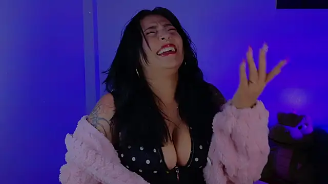 Pauilina's Live XXX Chat