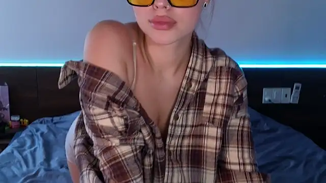 mollybossy Adlı Modelin Canlı XXX Sohbeti