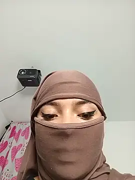 Samira_1 Adlı Modelin Canlı XXX Sohbeti