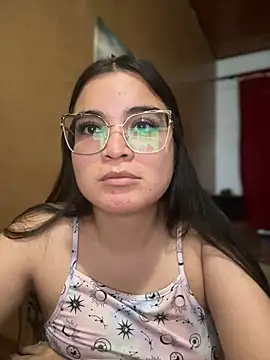 CamilaSofiia's Live XXX Chat