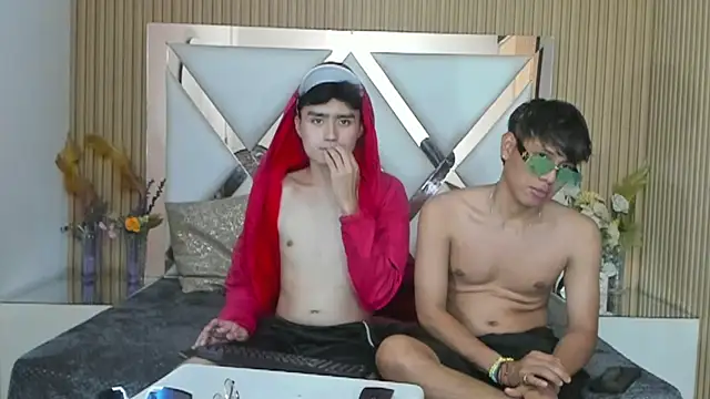 Živý XXX chat CarlosANDMaicol